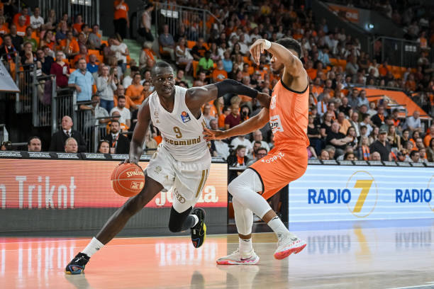 到现代足球 到现代足球