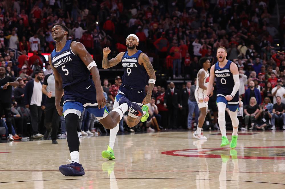 力挺自己的 力挺自己的